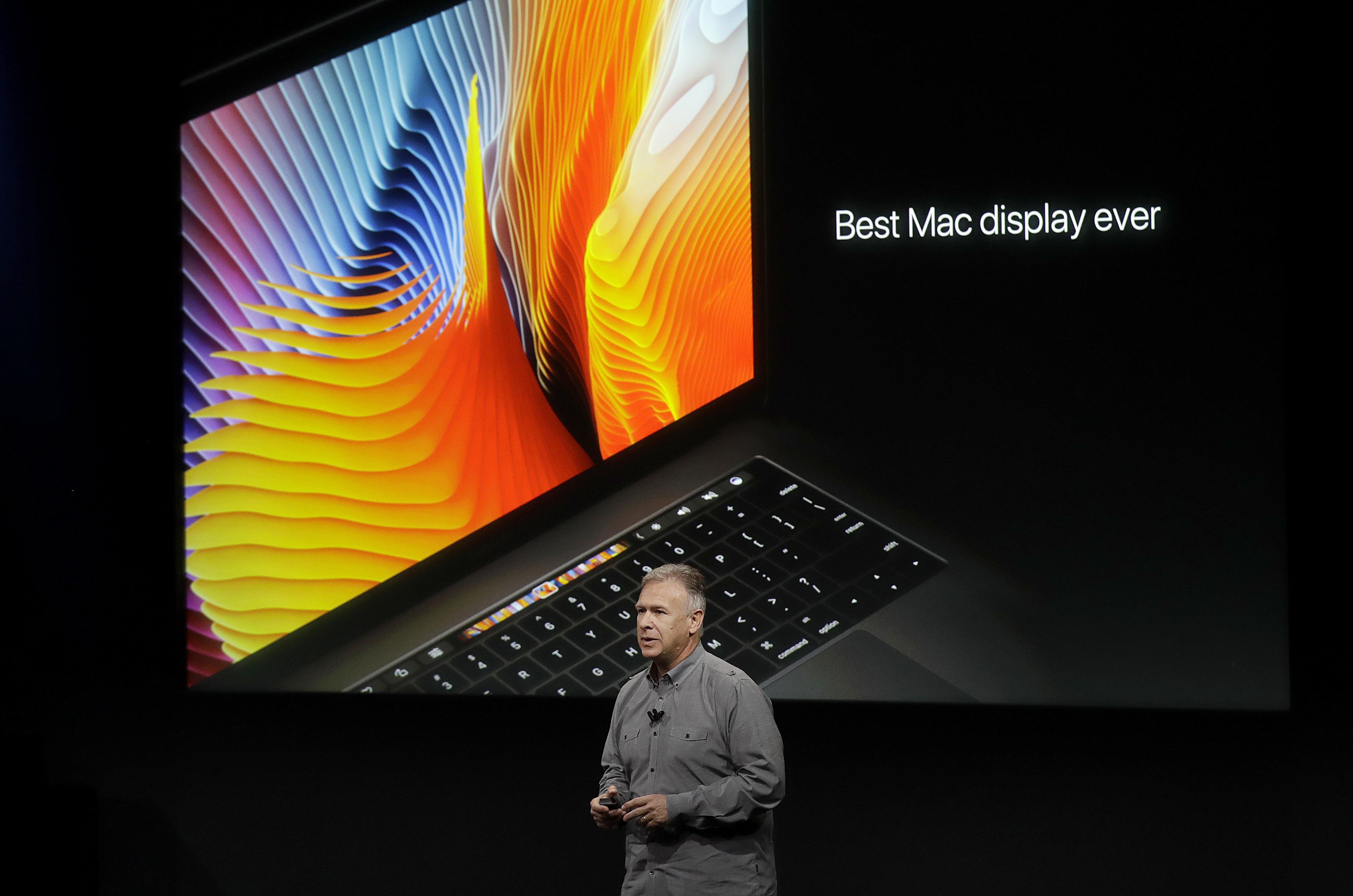 Apple Seeks to Reclaim Lost PC Market Share With New Macs