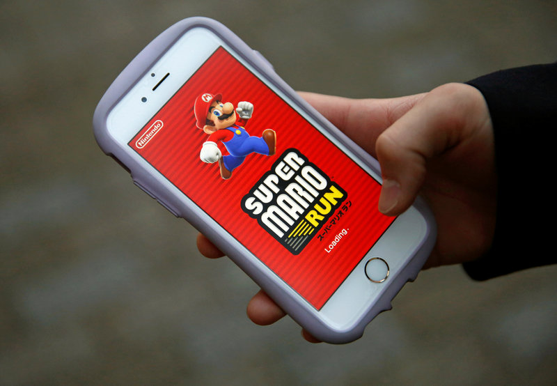 Nintendo's mobile Mario game sets download record but pricing proves sticking point