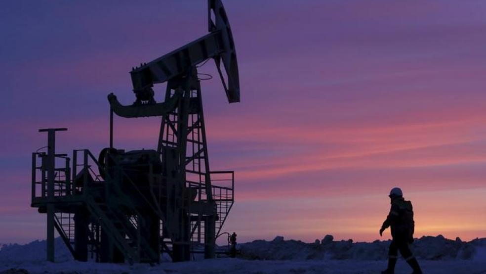 Oil prices fall on doubts producers can agree output restraint