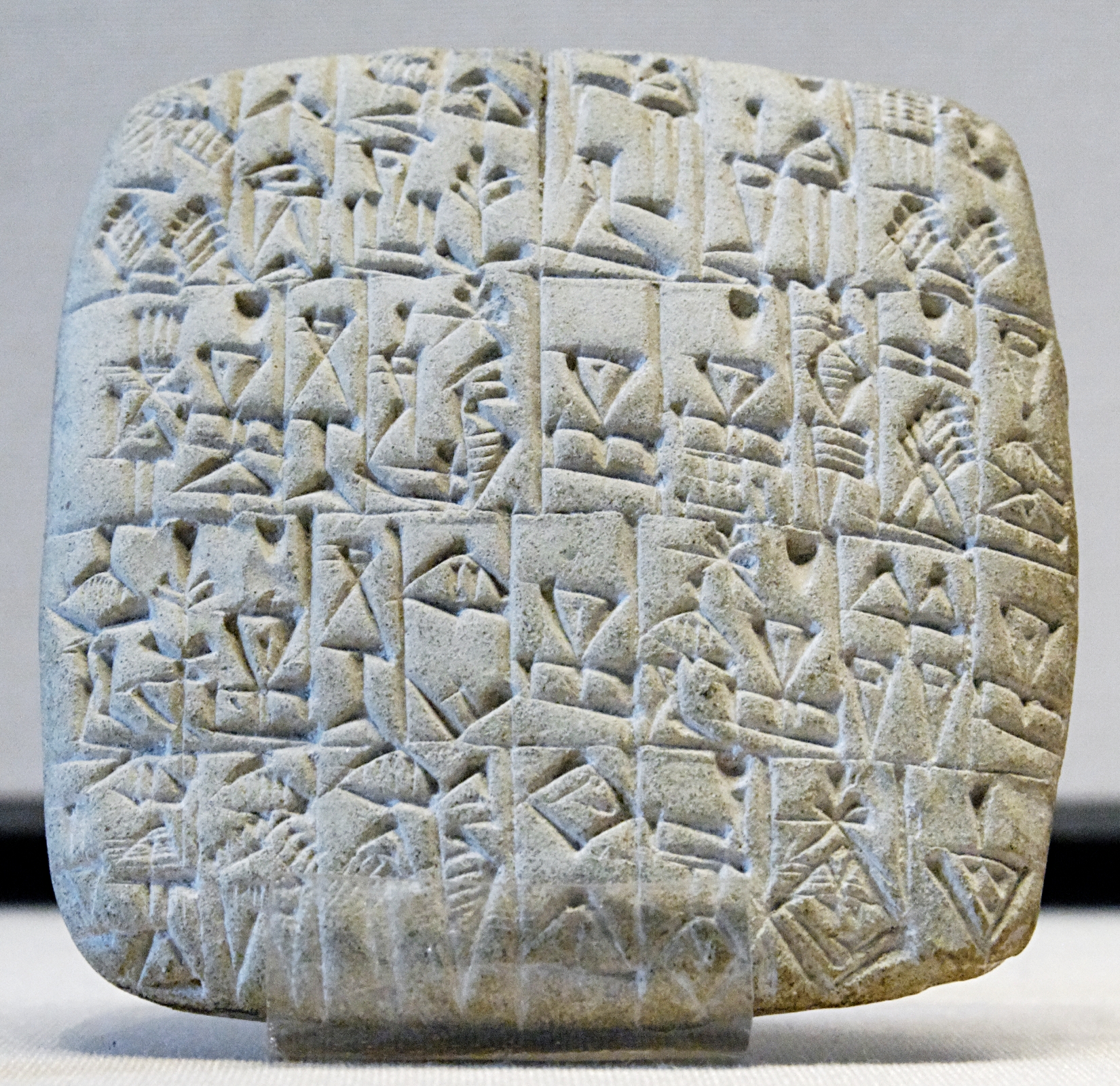 Iran trying to take back Achaemenid Empire tablets