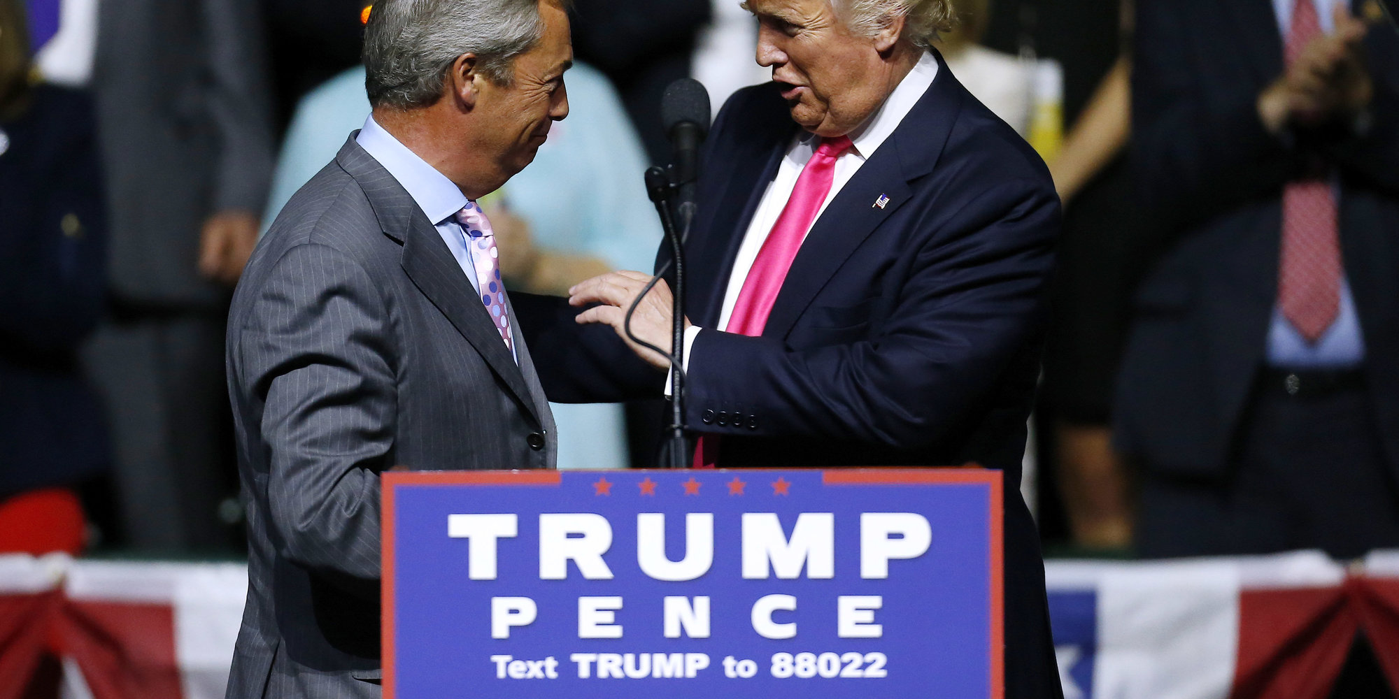 Brexit leader Nigel Farage addresses Trump rally, bashes Clinton