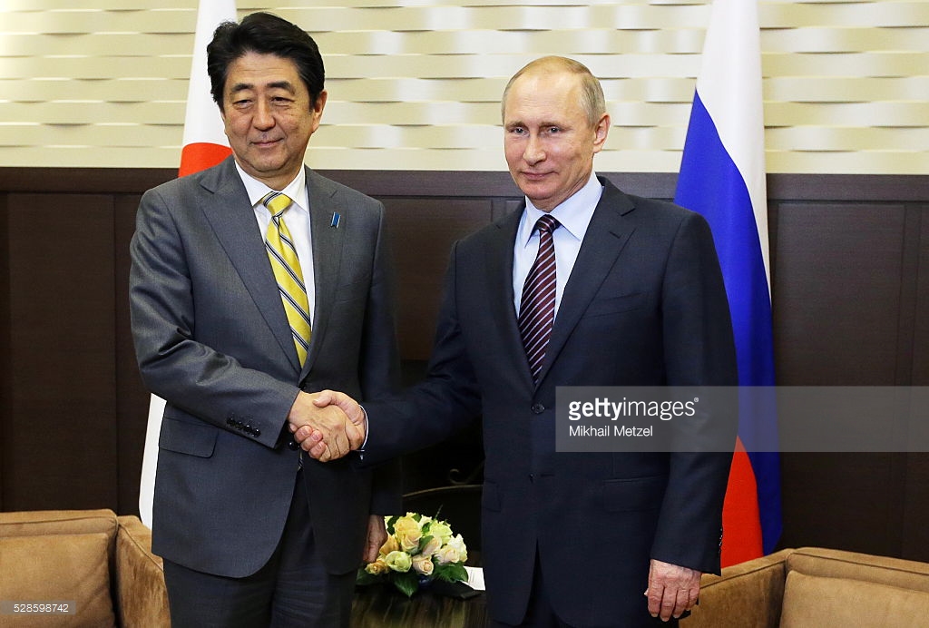 Japan woos Russia with deeper economic ties in face of rising China