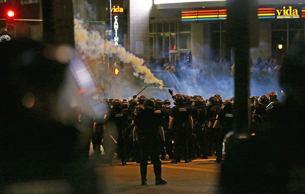 State of emergency called to quell Charlotte unrest over police shooting of black man