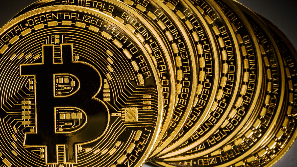 CBI Governor Urges Caution on Bitcoin Trade