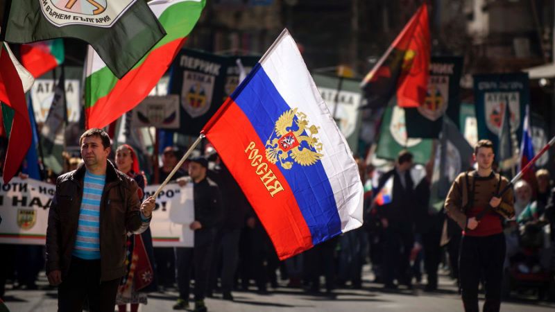 Bulgarians Vote for Parliament, May Expand Russian Influence