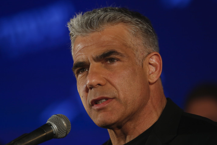 Netanyahu Rival Lapid Says He Welcomes Trump's Peace Initiative