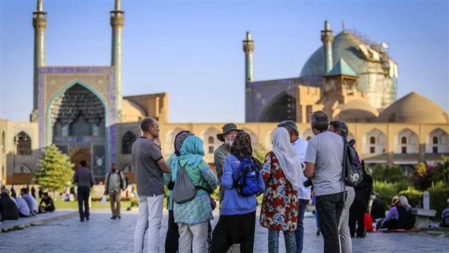 Iran reports rise in number of tourists