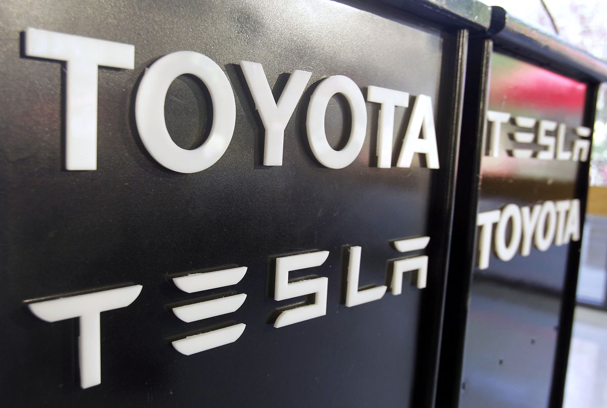 Toyota Says It Sold Entire Stake in Tesla in 2016