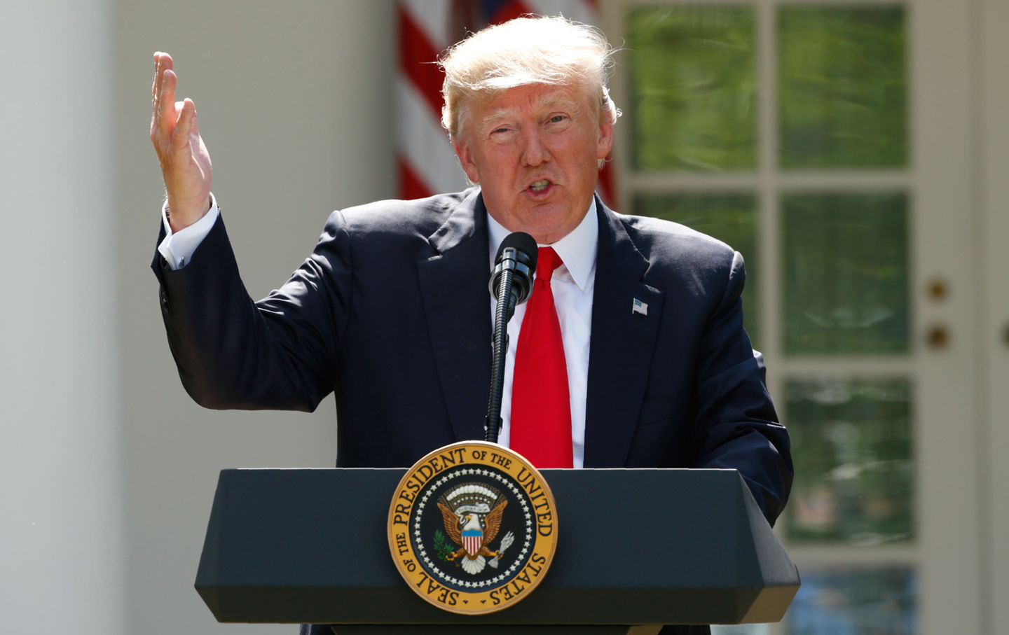 Trump Notifies UN of Paris Exit While Keeping Option to Return Trump Notifies UN of Paris Exit While Keeping Option to Return