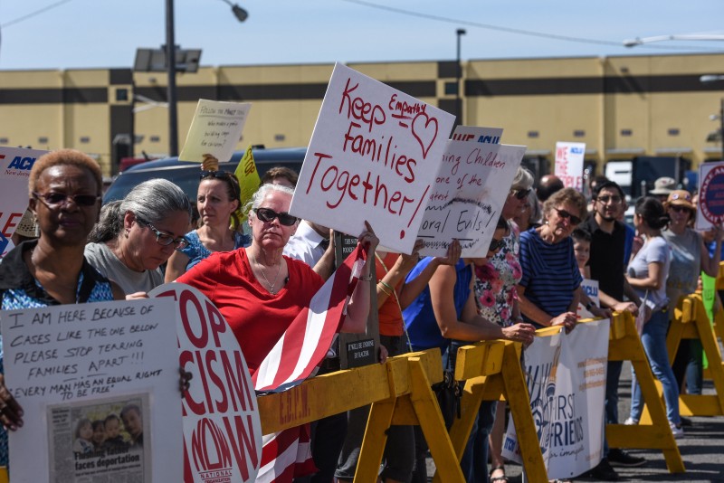 Democrats, activists rally against Trump's family separation policy