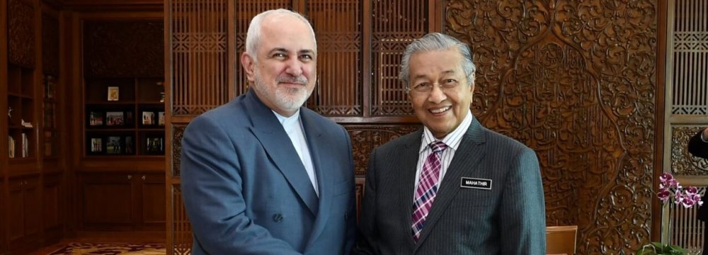 Zarif Wraps Up Asian Tour in Malaysia