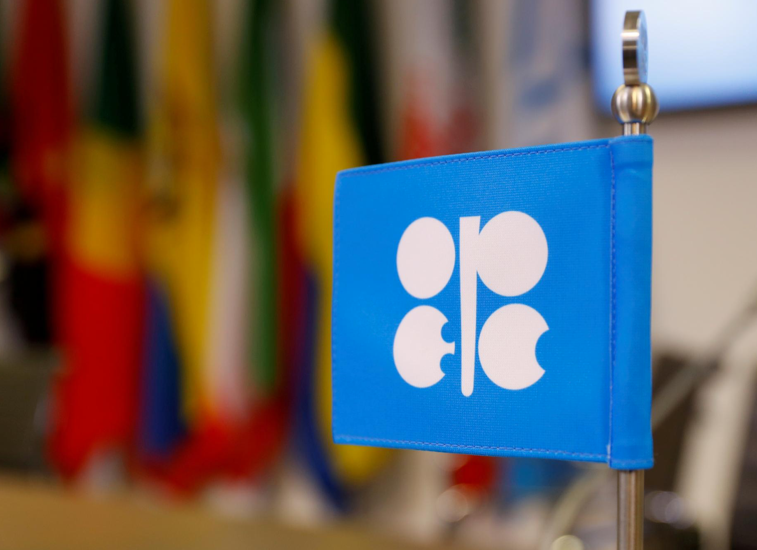 OPEC, Allies Agree to Historic 10 Million bpd Output Cut