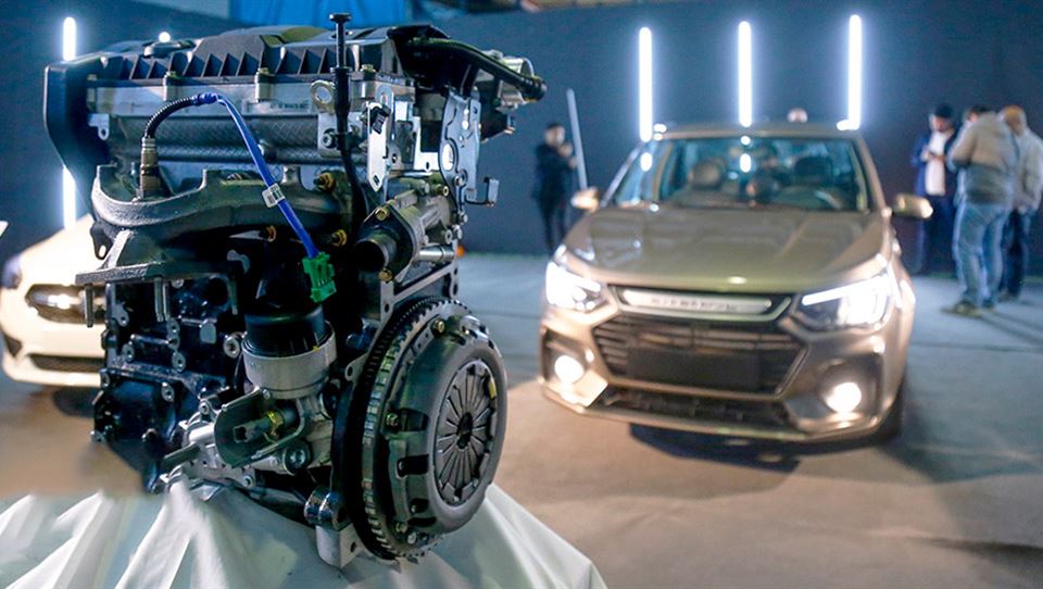 SAIPA Unveils New Engine, P90 Car