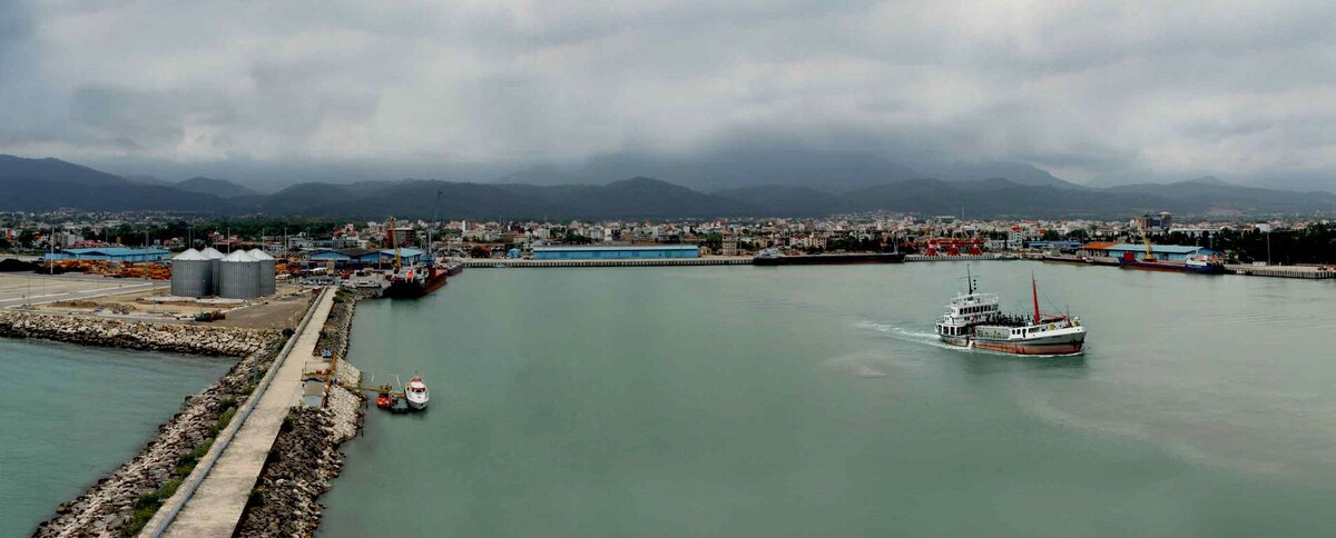 46 mn tons of oil cargo loaded at Iranian ports in 7 months