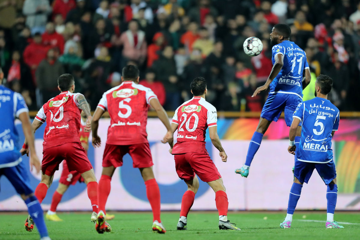 Persepolis, Esteghlal share spoils in Tehran derby