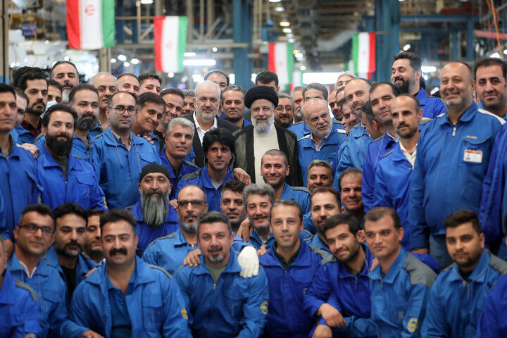 Iranian workers to slap enemies hard in economic field