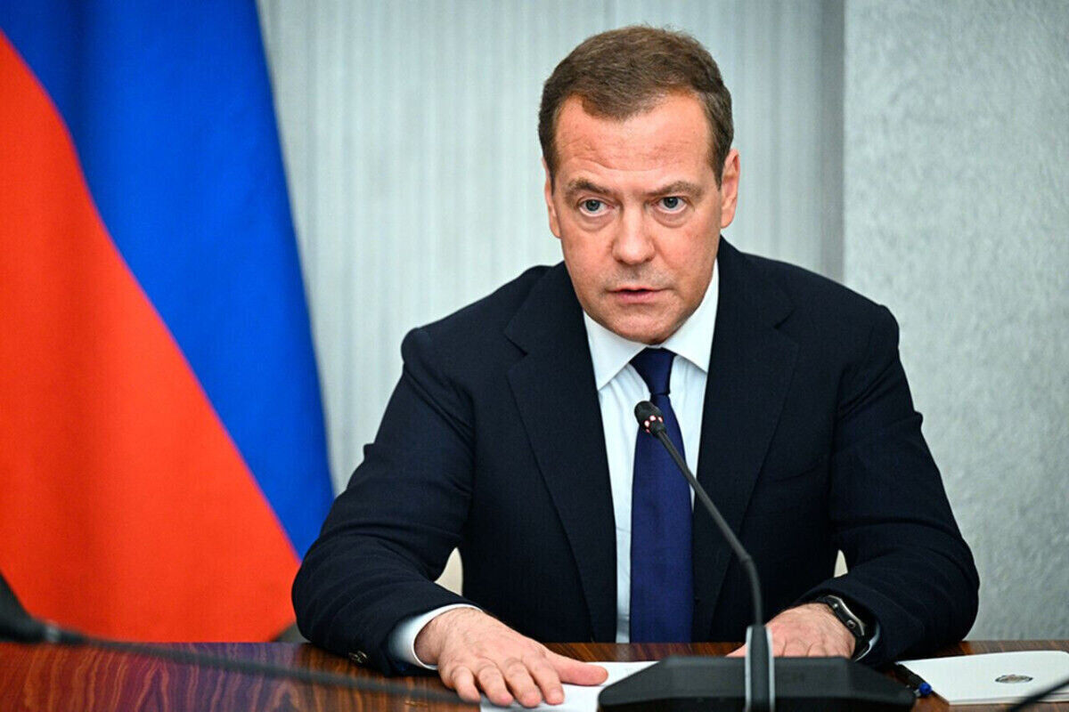 Russia may arm US enemies with Russian weapons: Medvedev