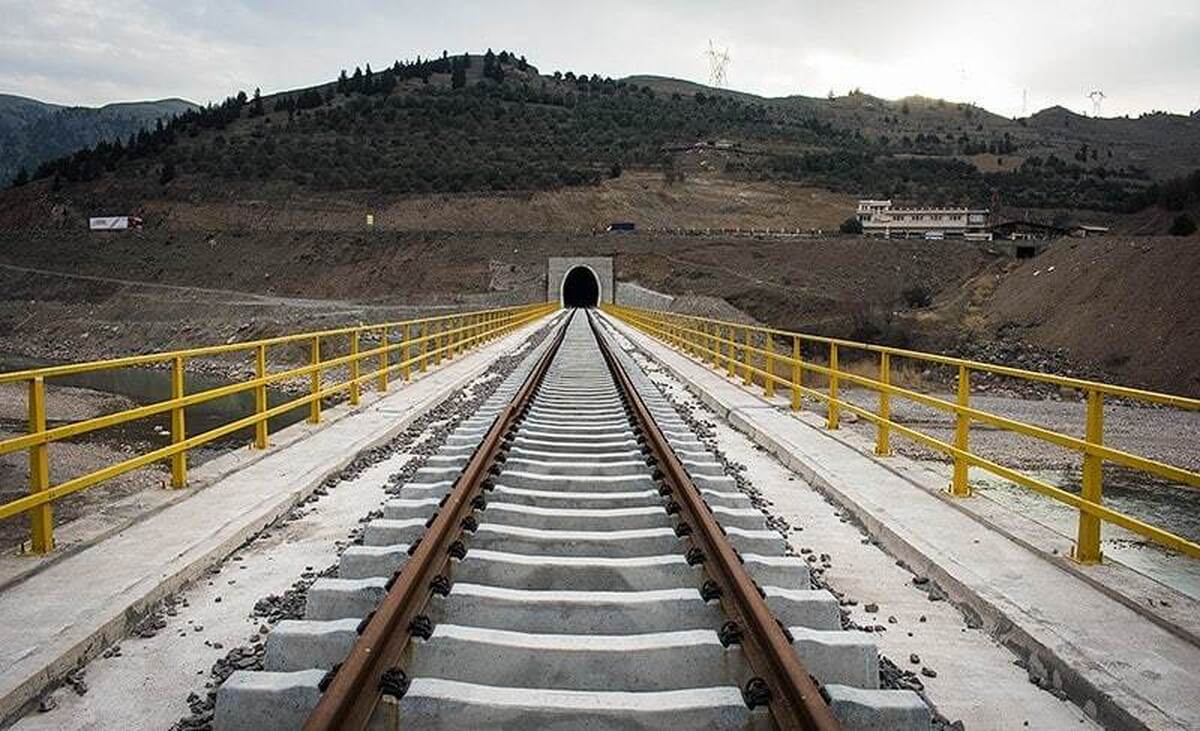 Kermanshah-Khosravi railway to connect Iran to Mediterranean