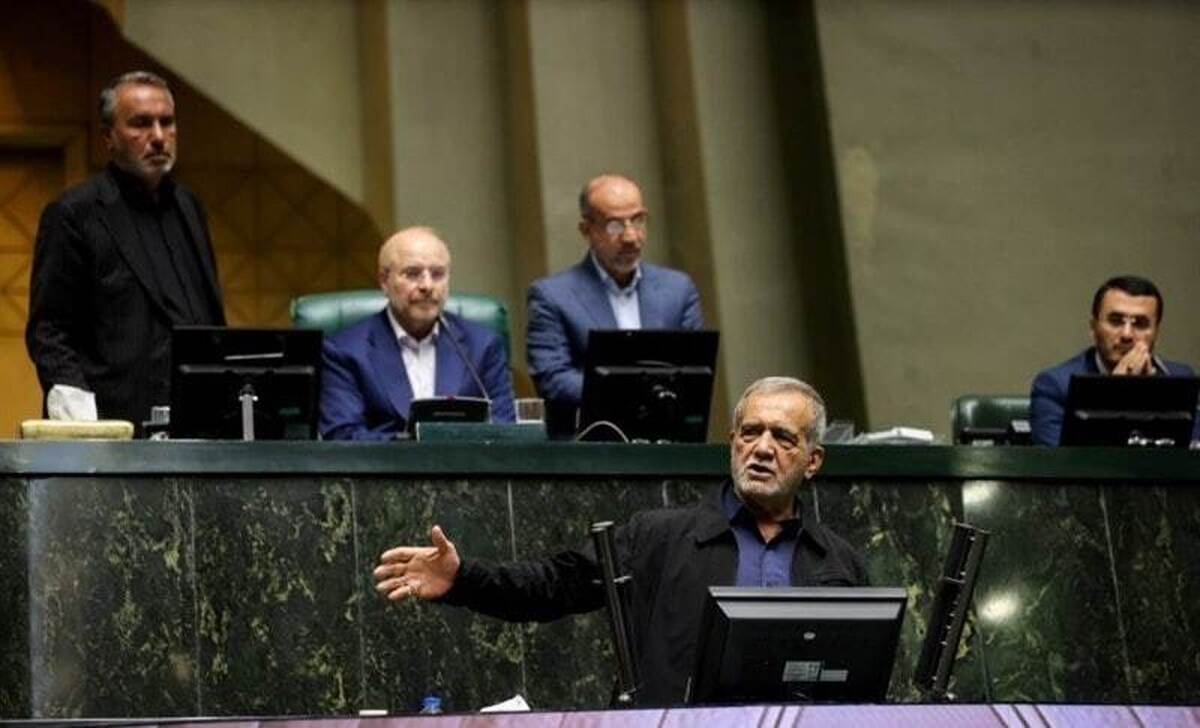 Iran’s President to Defend New Cabinet at Parliament