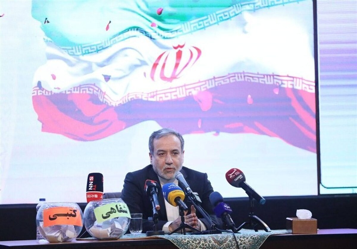 Araqchi: US Admits Iran Divided World on Snapback