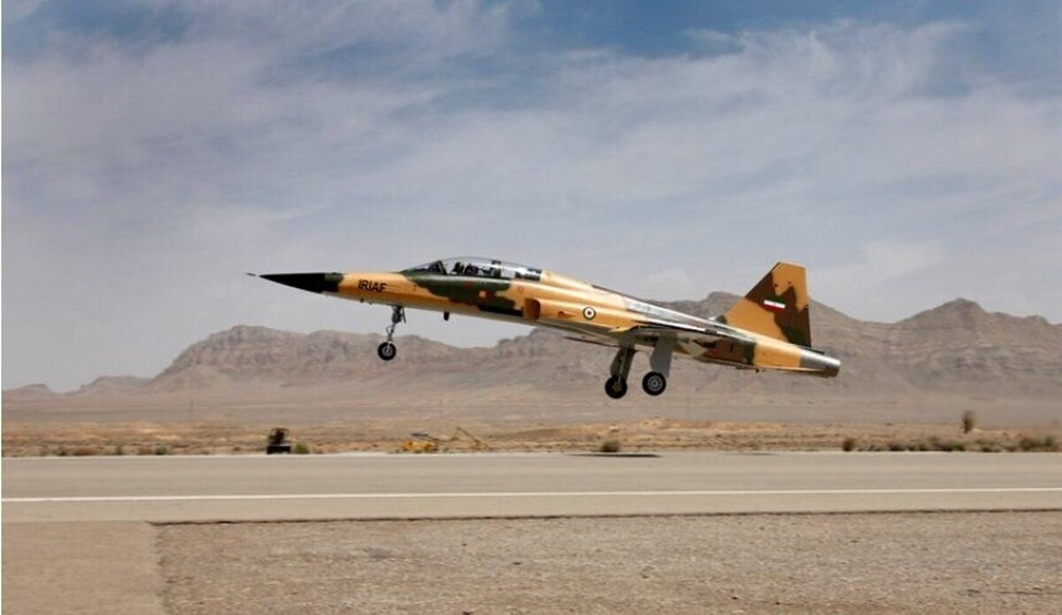 Iran Air Force planes equipped with advanced systems