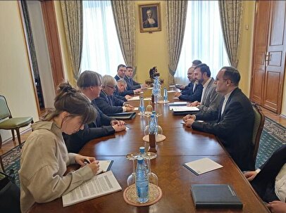 Iran dep. FM Gharibabadi meets Russian counterpart for talks
