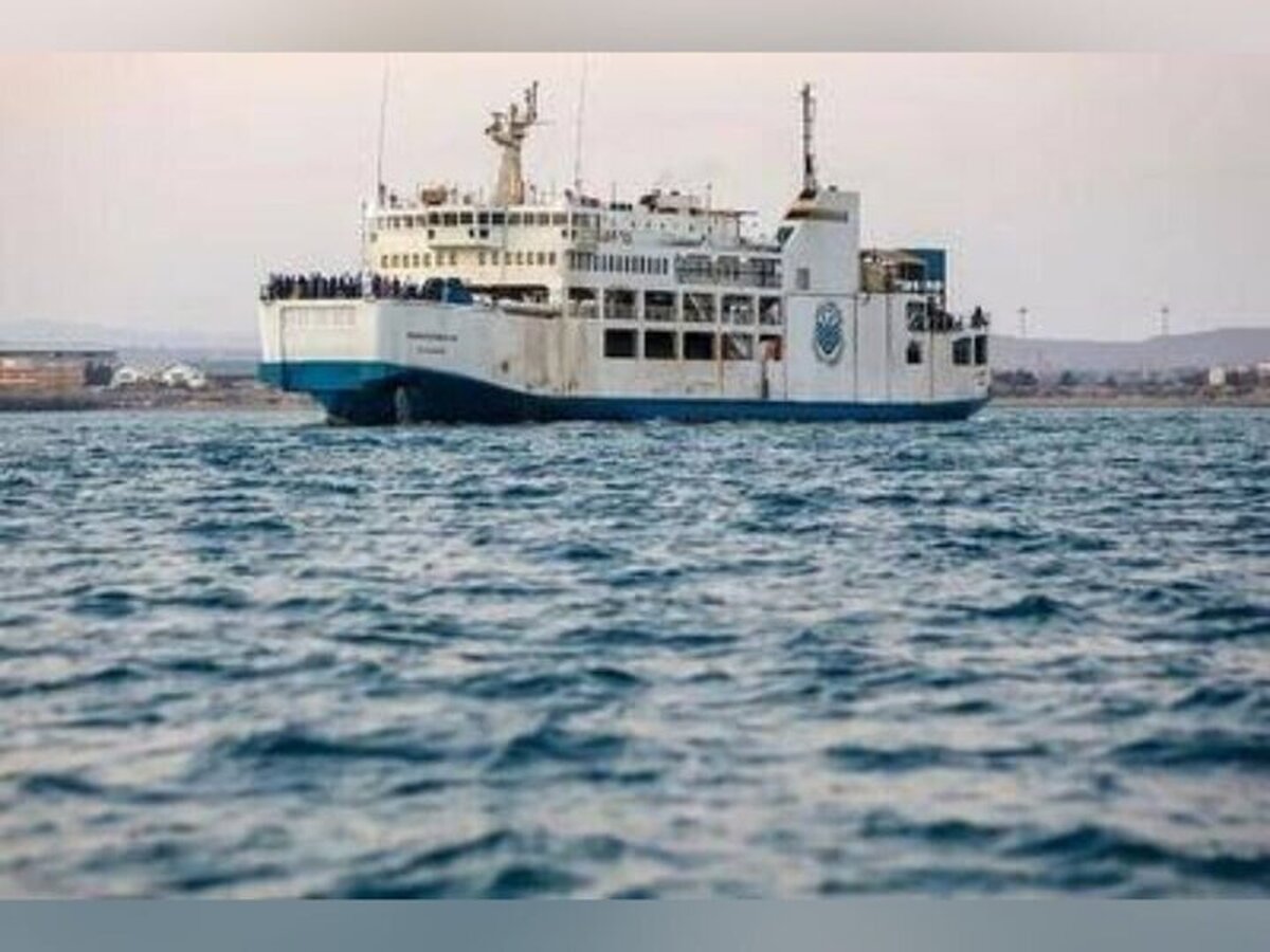 Pakistan grants first-ever license for shipping route to Iran