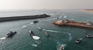 IRGC Navy Launches War Game in Hormuz Strait