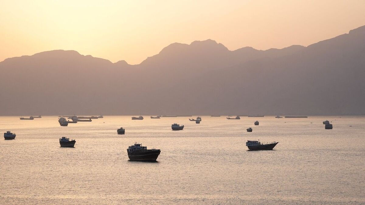 IRGC: Two dozen ships safely pass through Strait of Hormuz in 24 hours