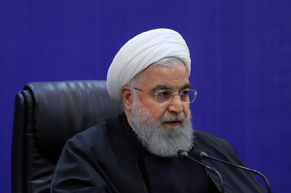 گلایه روحانی به سبب تأخیر در پرداخت وام مشاغل آسیب‌دیده