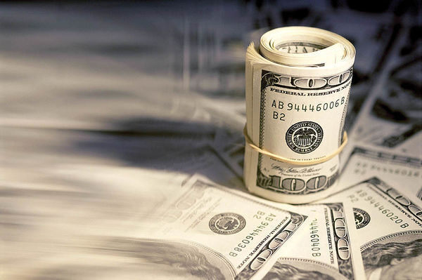 سقوط ارزش دلار به پایین‌ترین سطح ۲ساله!