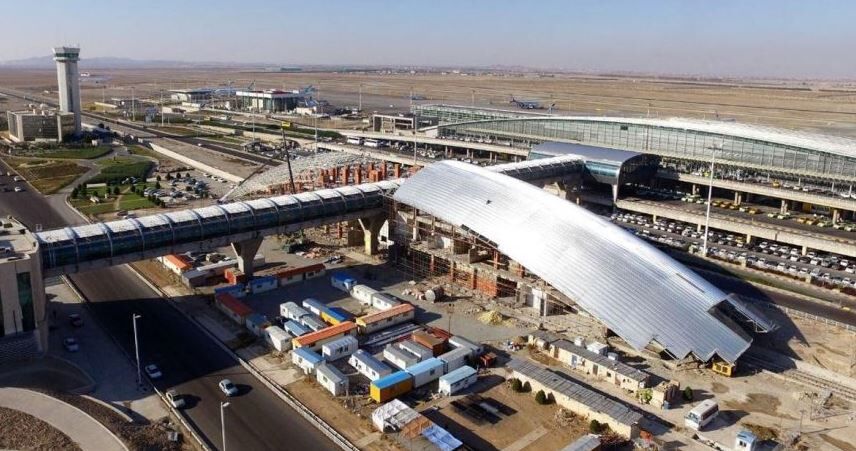 ماجرای پیدا شدن کیف ۴میلیاردی در فرودگاه امام خمینی! + فیلم ماجرای پیدا شدن کیف ۴میلیاردی در فرودگاه امام خمینی! + فیلم