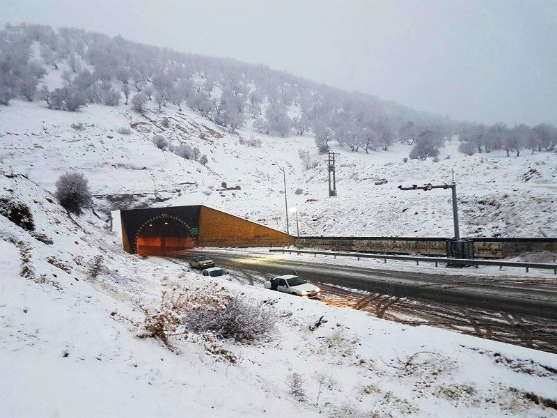 انسداد ۴ محور به دلیل بارش برف