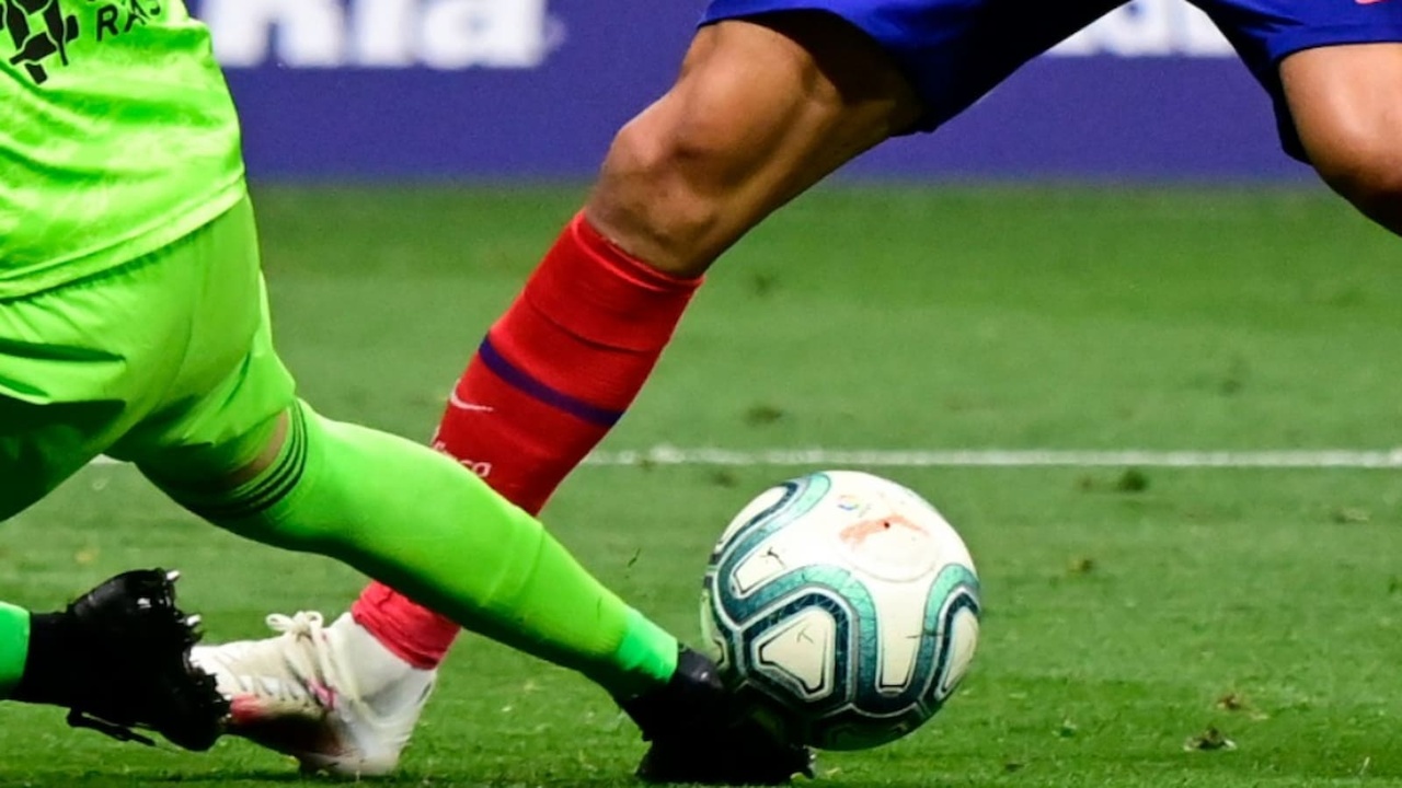 حجاب این زن فوتبالیست همه توجهها را به خود جلب کرد+فیلم حجاب این زن فوتبالیست همه توجهها را به خود جلب کرد+فیلم