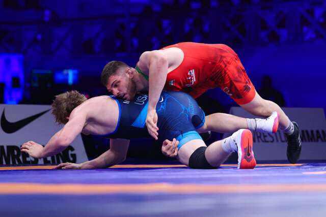 فن تماشایی کشتی‌گیر ایرانی روی حریف آمریکایی + فیلم