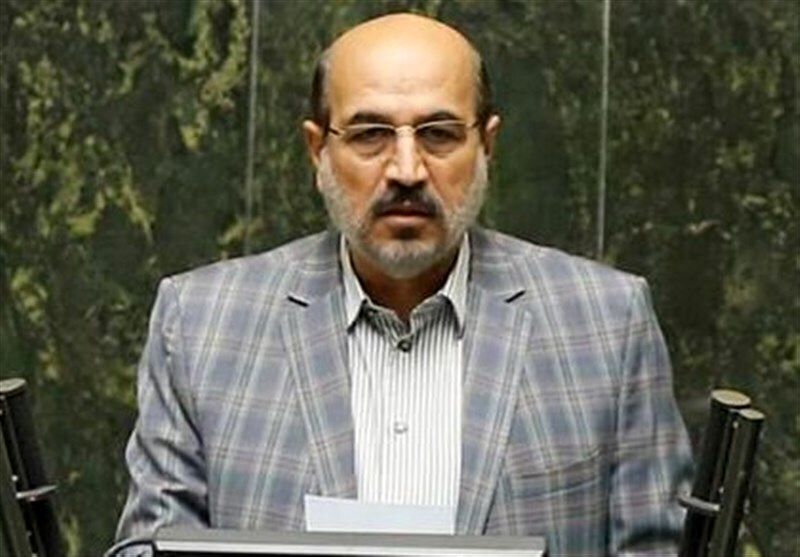 نماینده مجلس: حقوق یک کارگر در آلمان ۲۰ برابر حقوق کارگر ایرانی است؛ آنها BMW تولید می‌کنند ما دنا پلاس!