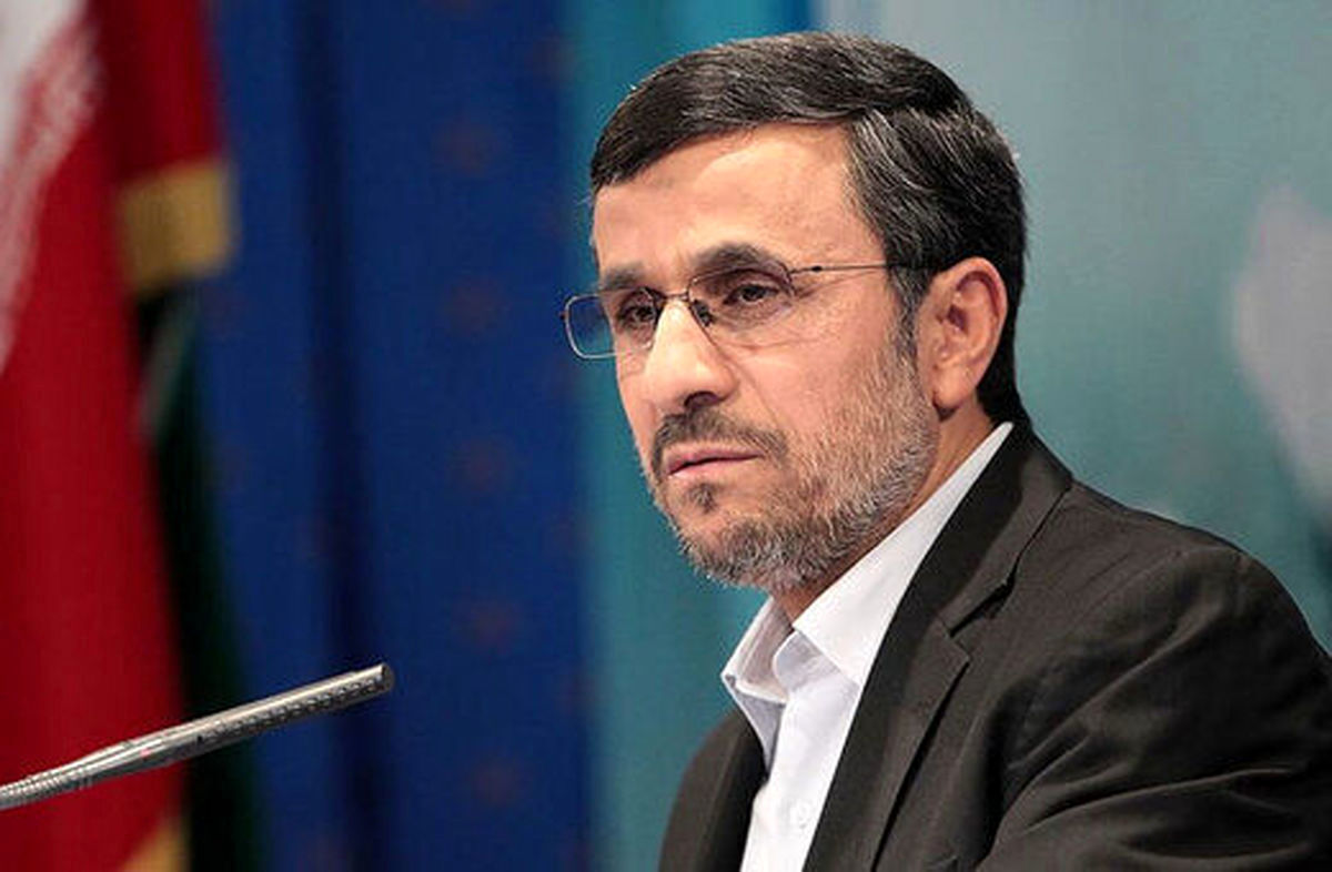 پای احمدی نژاد در مصوبه افزایش سن بازنشستگی در میان است! پای احمدی نژاد در مصوبه افزایش سن بازنشستگی در میان است!