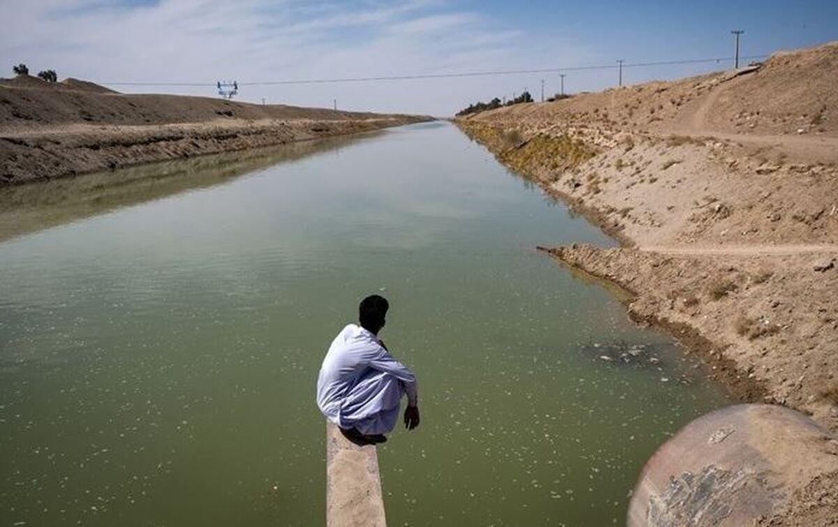 آب هیرمند برای ما است؛ هر افغانی یک بمب اتم است! آب هیرمند برای ما است؛ هر افغانی یک بمب اتم است!