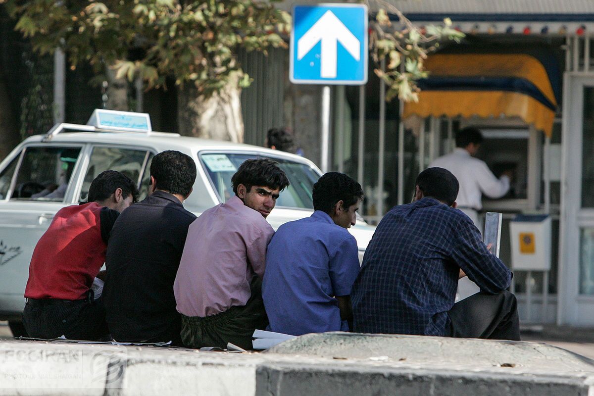 سفره های خالی و ثانیه هایی که نمی گذرد/ افزایش دستمزد کارگران در گیرو دار مجلس و دولت