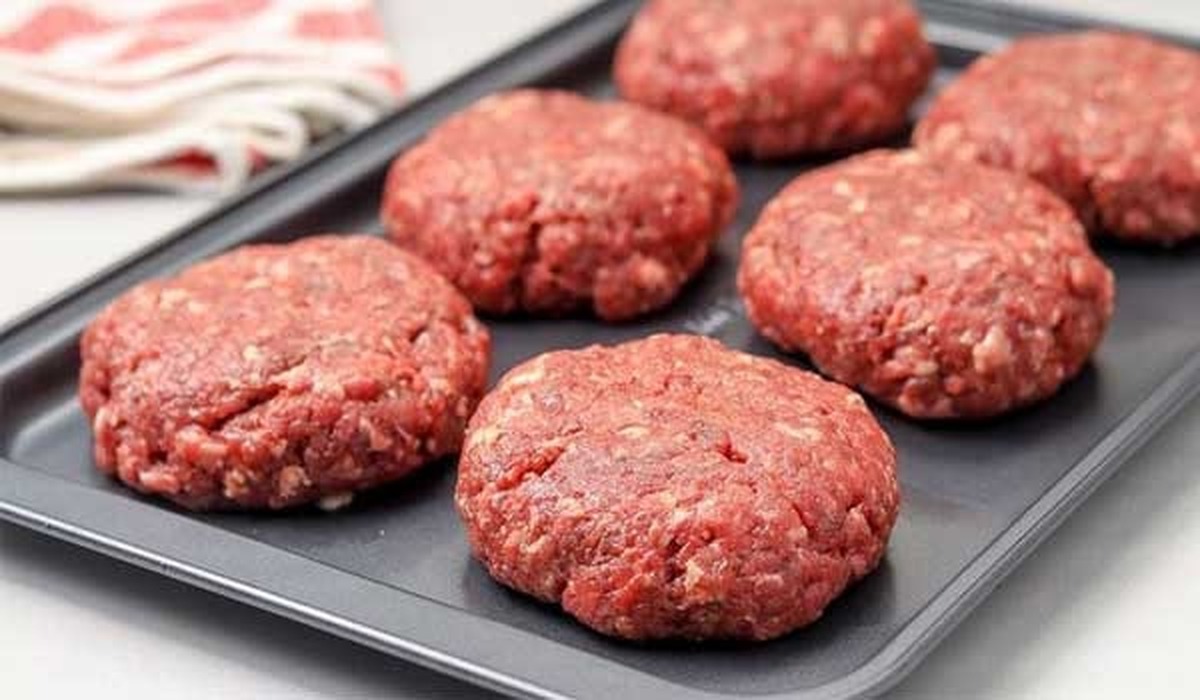 تولید همبرگر از گوشت گربه در رستورانهای لاکچری! + فیلم تولید همبرگر از گوشت گربه در رستورانهای لاکچری! + فیلم