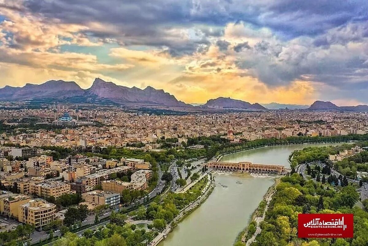 دولت تسهیلگری در پذیرش توریسم را نهادینه کند/ اصفهان یکی از  ۱۰ شهرهای پرجاذبه گردشگری