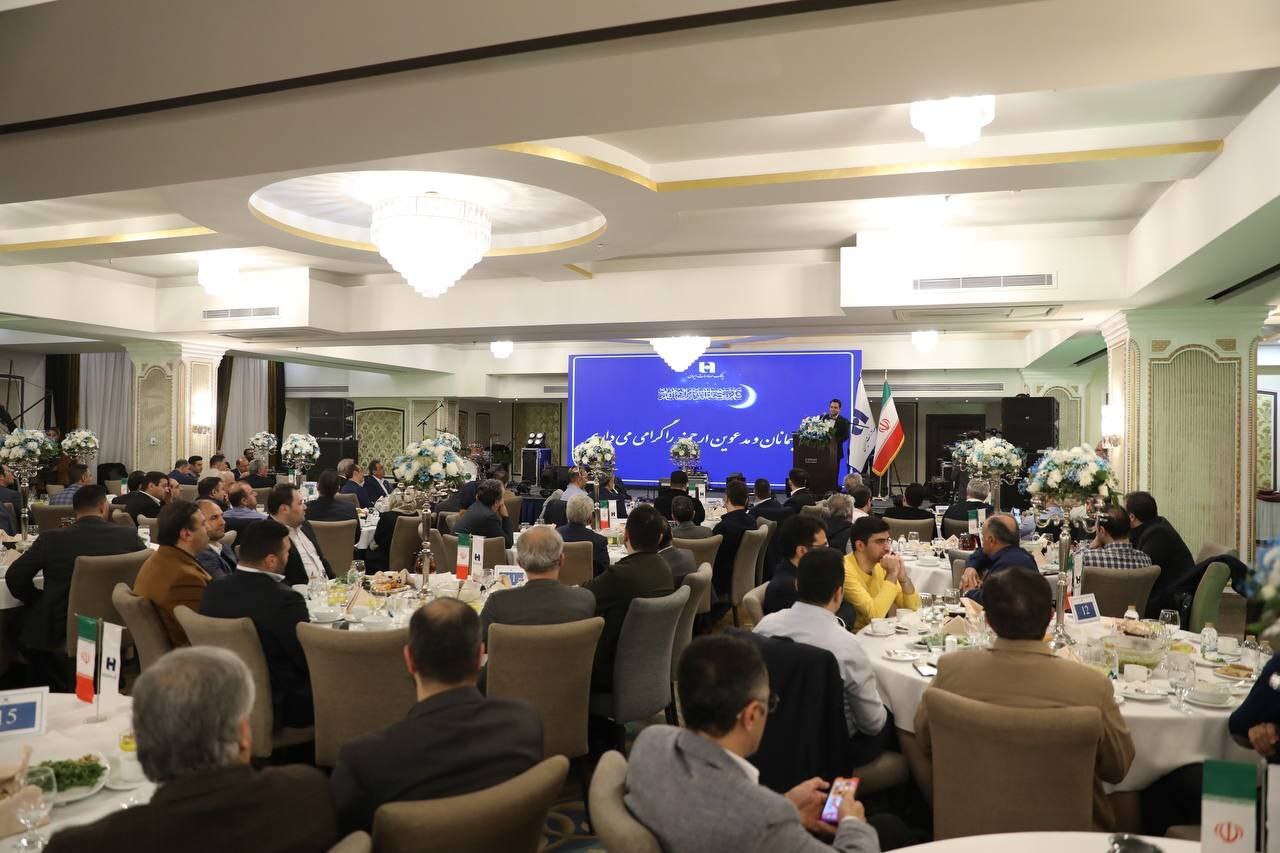 نشست هم‌اندیشی مشتریان ویژه و مدیران ارشد بانک صادرات ایران برگزار شد/ محسن سیفی: بانک صادرات ایران با تمام ظرفیت در خدمت مردم و تولید است
