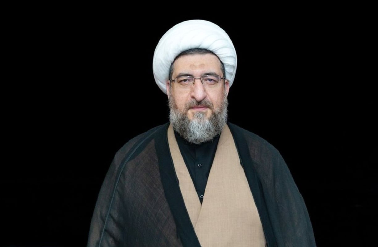 تصاویری از اهدای حکم امام جمعه جدید تبریز + فیلم تصاویری از اهدای حکم امام جمعه جدید تبریز + فیلم