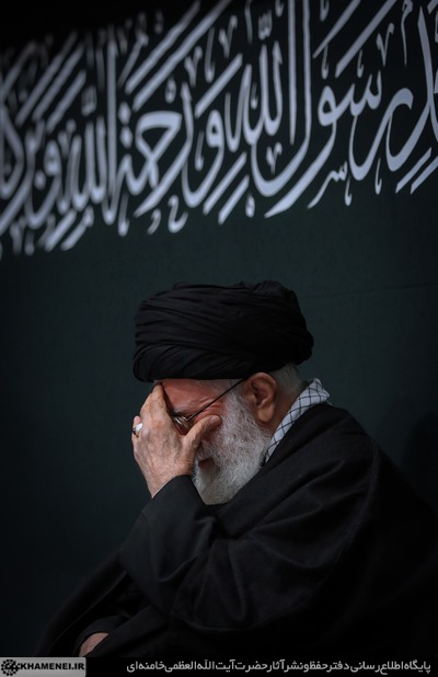 آغاز مراسم عزاداری شب عاشورای حسینی با حضور رهبر انقلاب