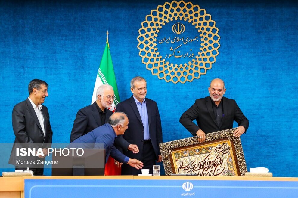  تیپ متفاوت پزشکیان در یک مراسم رسمی + عکس