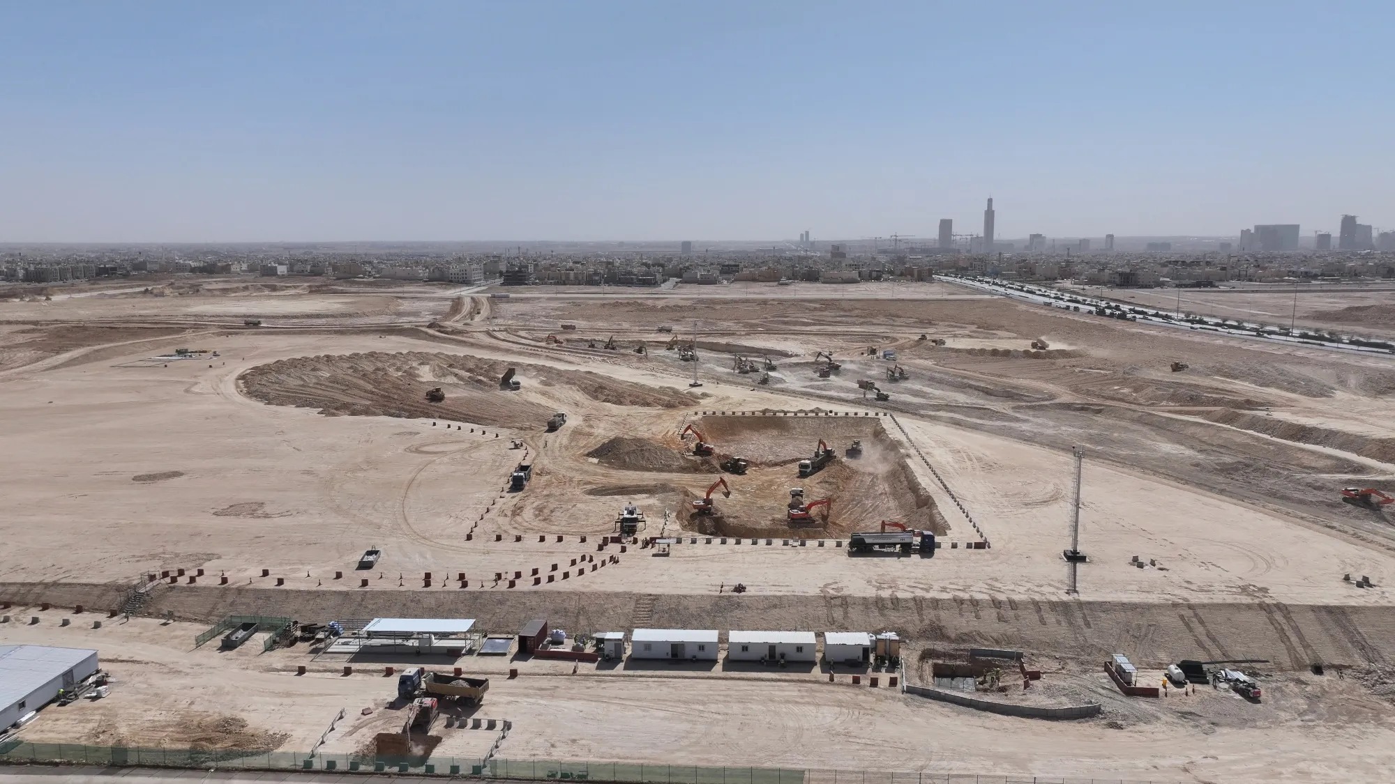 غافلگیری جدید بن‌سلمان جهانیان را شگفت‌زده کرد/ رونمایی بن سلمان از اهرام ثلاثه هزاره سوم