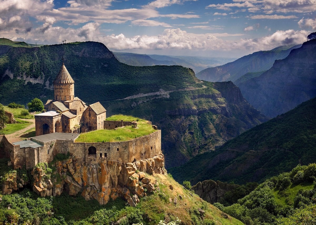 هزینه تور ارمنستان با پرواز ارمنیا