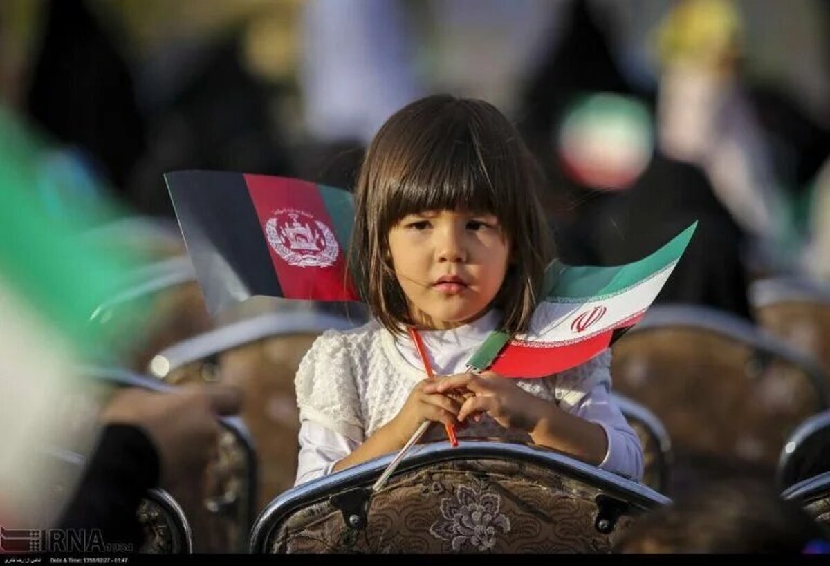 ویدیوی تبلیغ عجیب قاچاق افغان به ایران! ویدیوی تبلیغ عجیب قاچاق افغان به ایران!