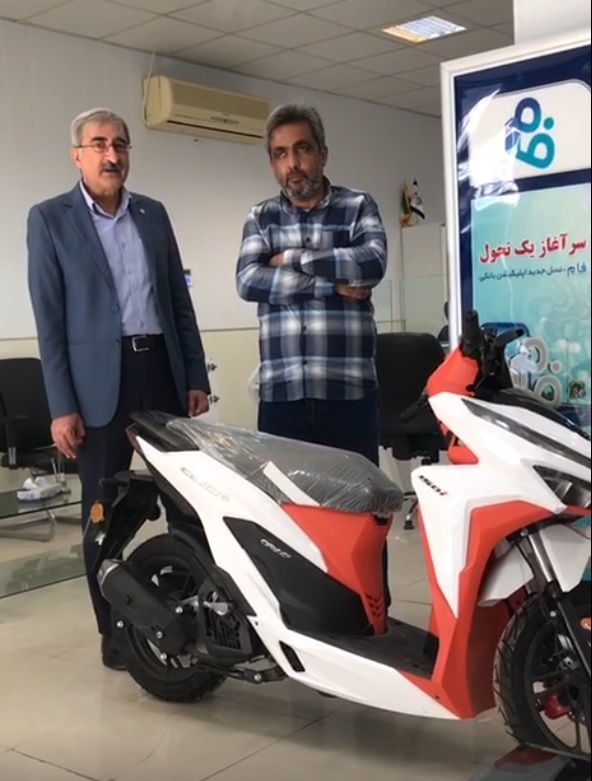 اهدای ١٠ دستگاه موتورسيكلت، به برندگان صاحبان حساب در متابانک