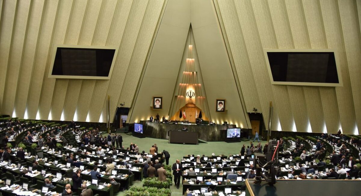 نماینده مجلس: لایحه بودجه ۱۴۰۴ تنها ۳۰ تا ۴۰ درصد عملیاتی خواهد شد